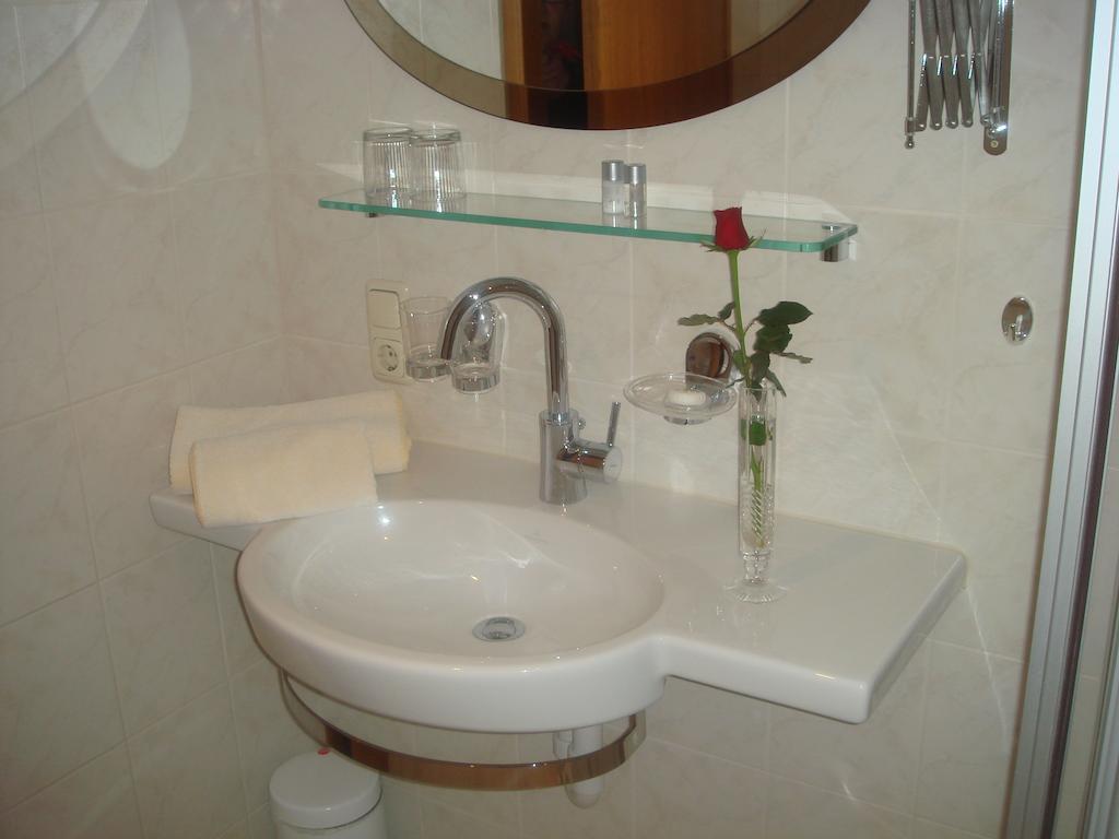 Apartment Sutterluety بيزاو الغرفة الصورة